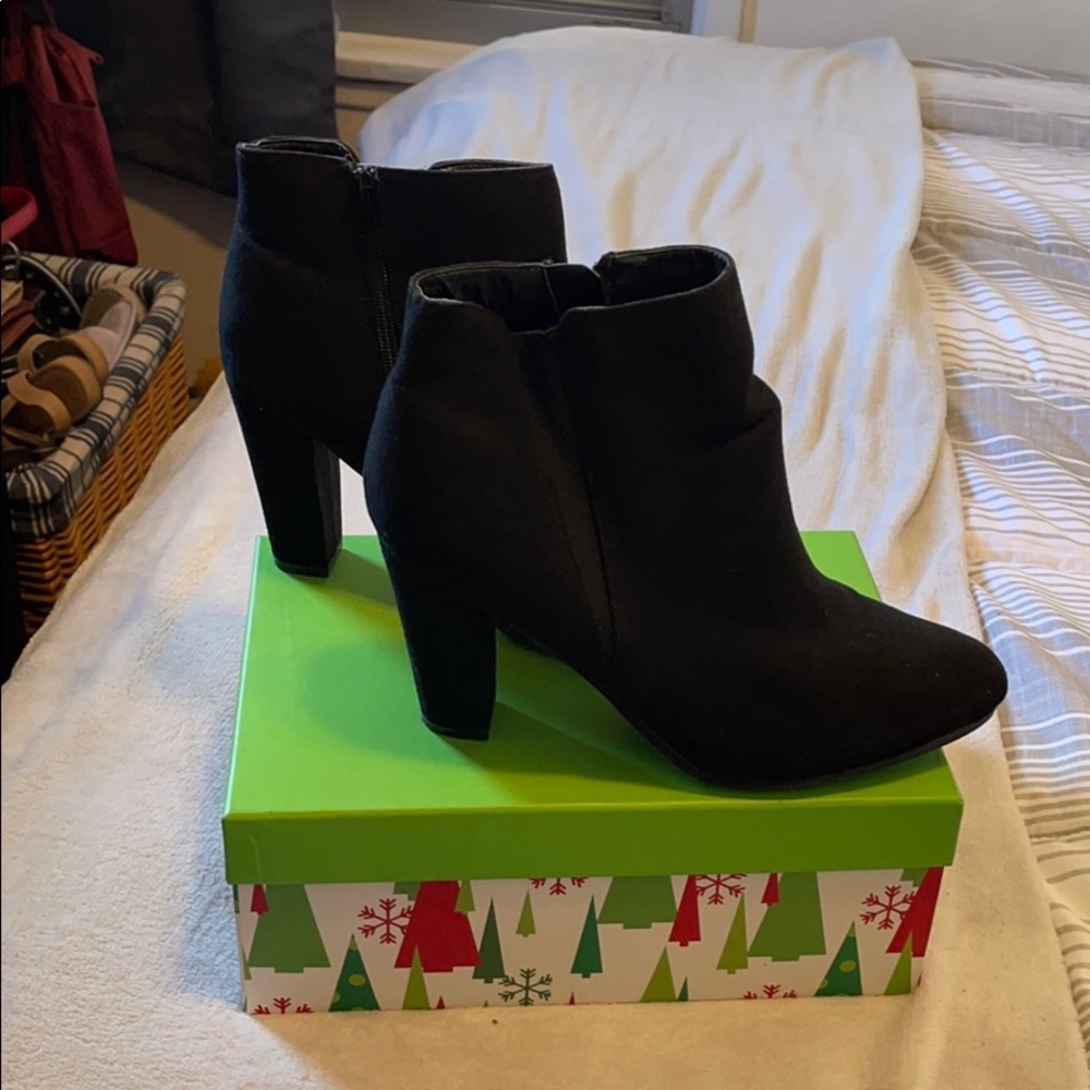 New York and company black booties